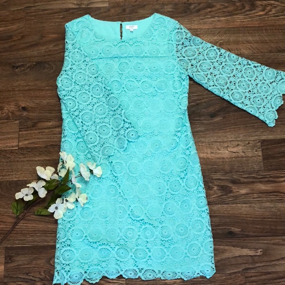 crown & ivy Dresses & Skirts - Crown and Ivy Eyelet Dress Size 4